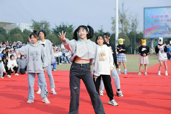 队以微弱优